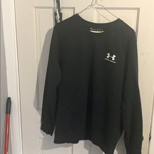 UnderArmour crew neck long sleeve sweatshirt
